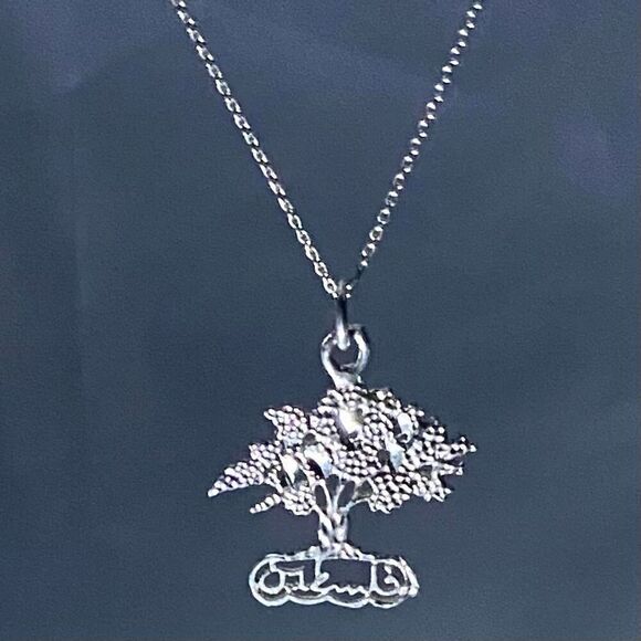 XO# Silver “Tree of Life” Necklace - Picture 2 of 7